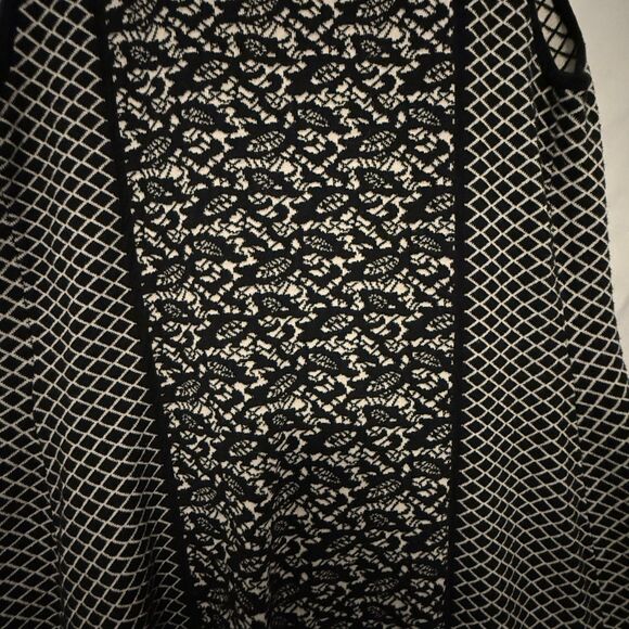 Belldini Black and Cream Patterned Long Open Knit Vest Cardigan Size Medium - Picture 5 of 9